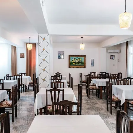 Lion 3* Golem (Tirana)