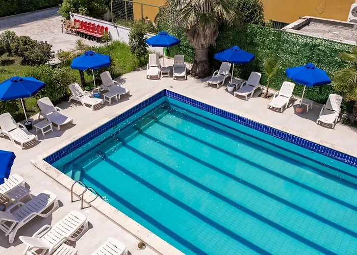 Kurti 4* Golem (Tirana)