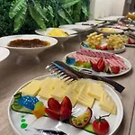 Kurti Hotel