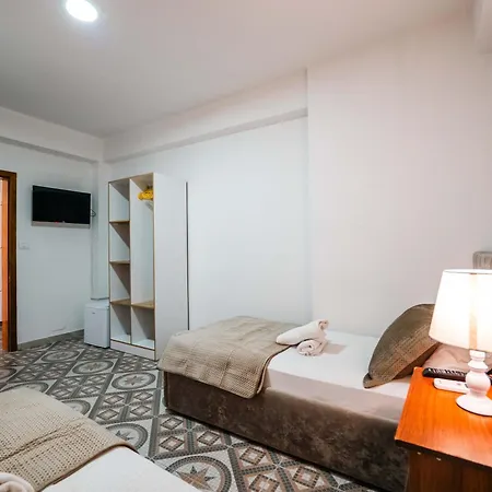 Kurti Hotel 3*