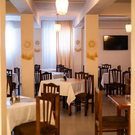 Hotel Kurti