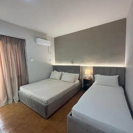 Hotel Kurti