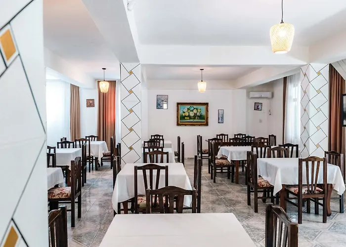 Kurti 3* Golem (Tirana)